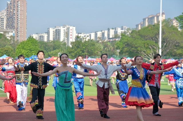 百人舞2.jpg 百人舞2.jpg