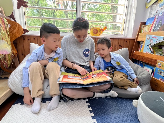 寧波奉化區第二實驗幼兒園延時托管繪本閱讀.jpg 寧波奉化區第二實驗幼兒園延時托管繪本閱讀.jpg