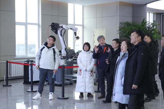 參觀1.jpg 參觀1.jpg